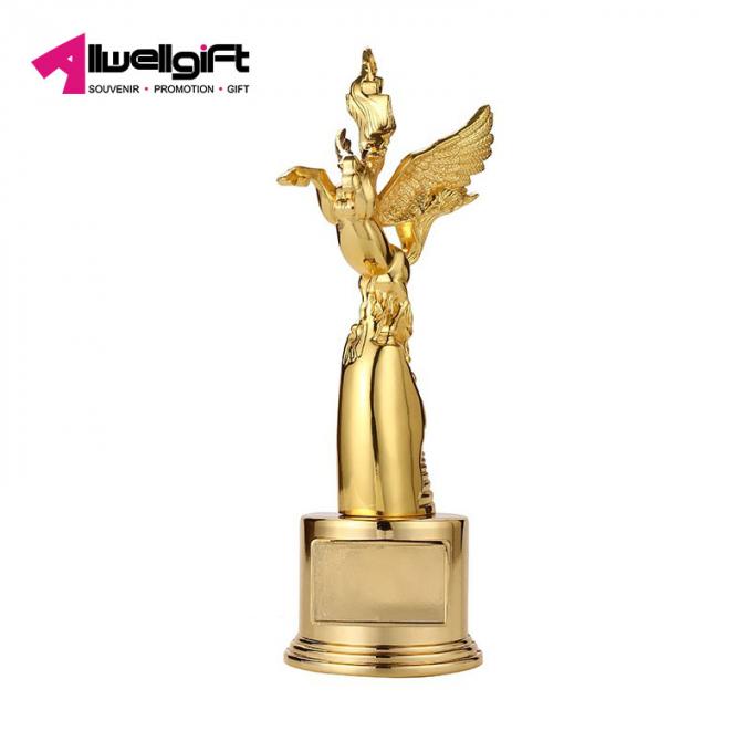 Gli ornamenti caldi del trofeo del metallo di vendita 3d Pegaso di alta qualità personalizzano il regalo corporativo del metallo del trofeo dei premi del cavallo del metallo su ordinazione di forma